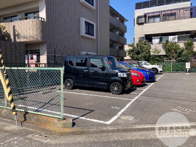 21/26 駐車場