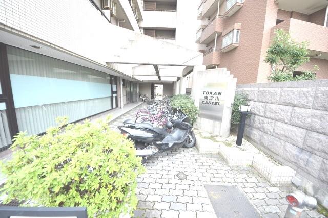 18/27 エントランス