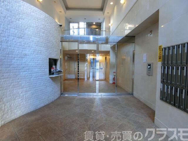 2/4 エントランス