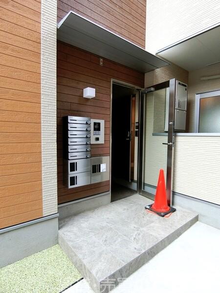 2/3 エントランス