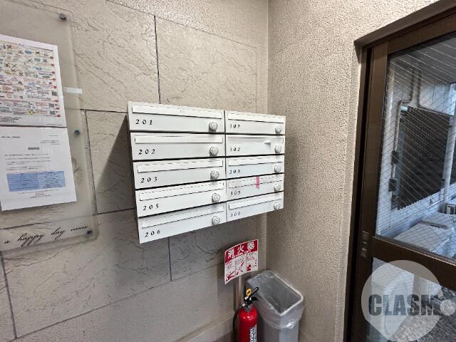 17/23 エントランス