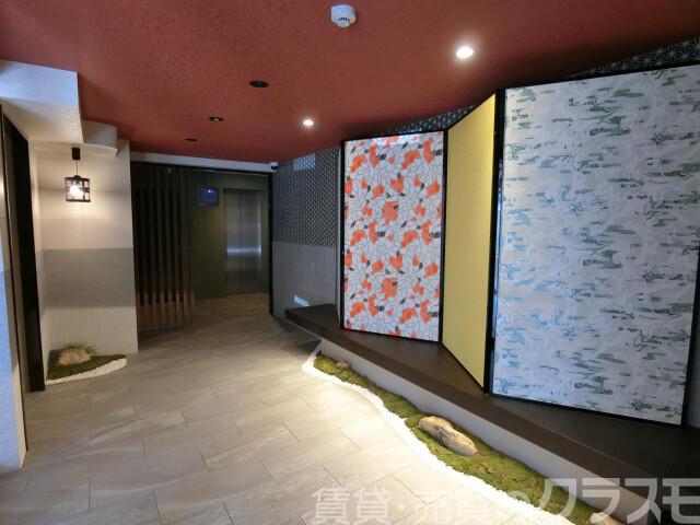 2/4 エントランス