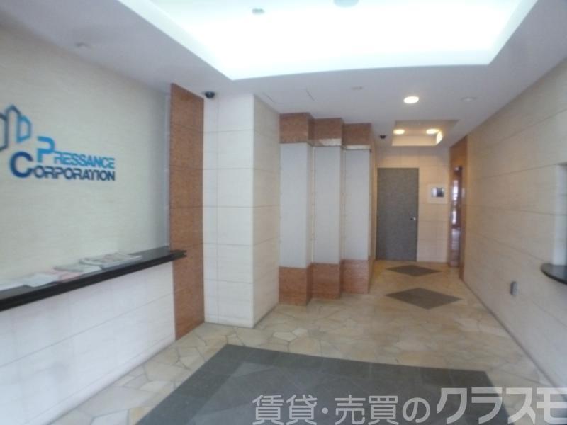 30/30 エントランス