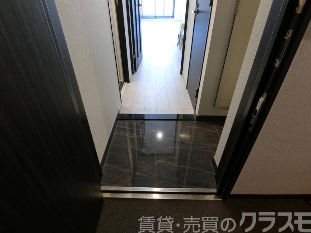 16/30 玄関