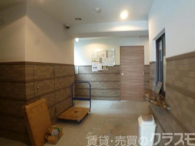 28/30 エントランス