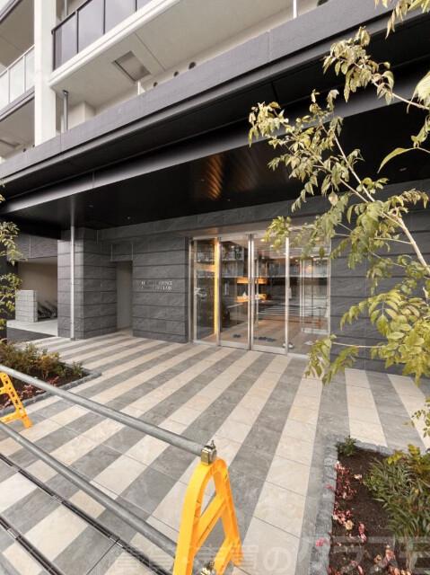 21/30 エントランス