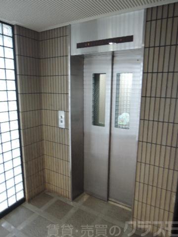 18/21 エントランス