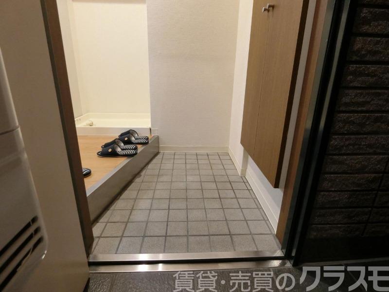 17/30 玄関