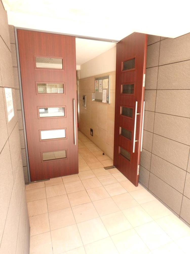 17/26 エントランス