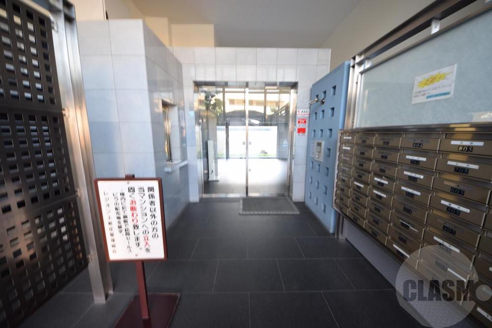 20/28 エントランス