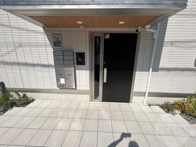 22/30 エントランス