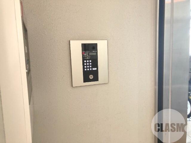 21/26 エントランス