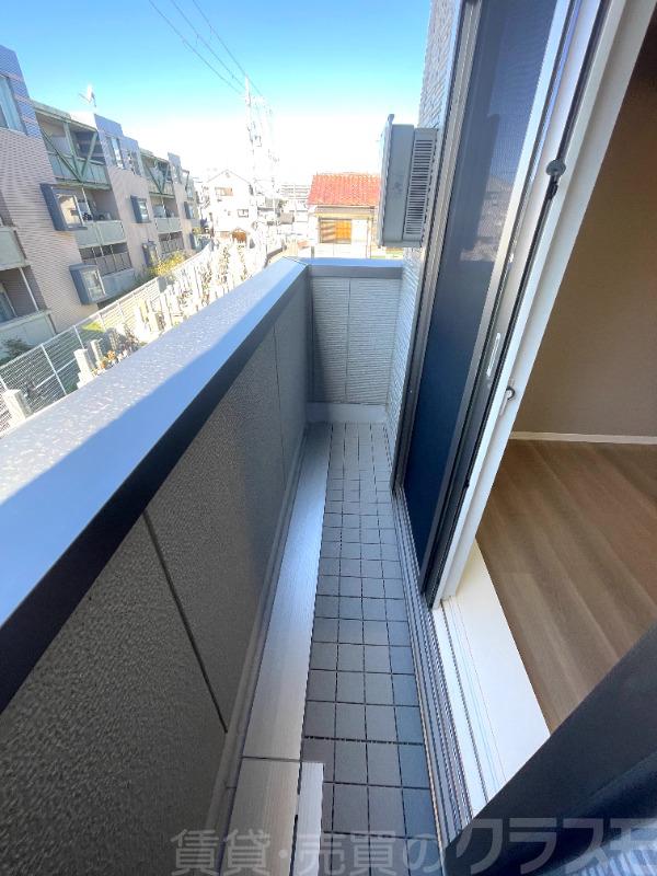 18/23 バルコニー