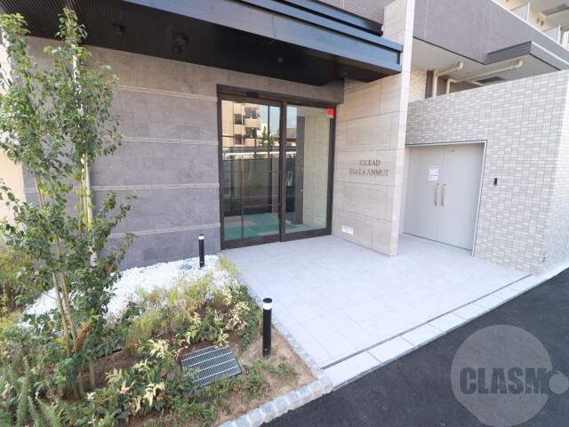 22/30 エントランス