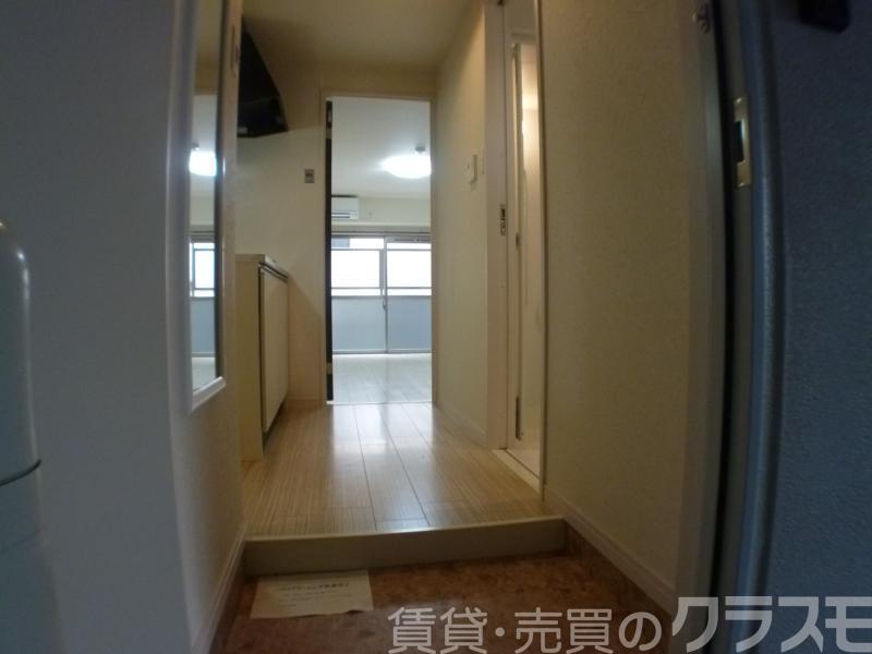 16/30 玄関