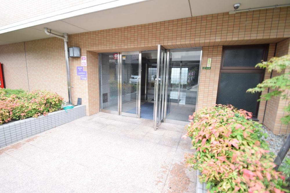 21/29 エントランス