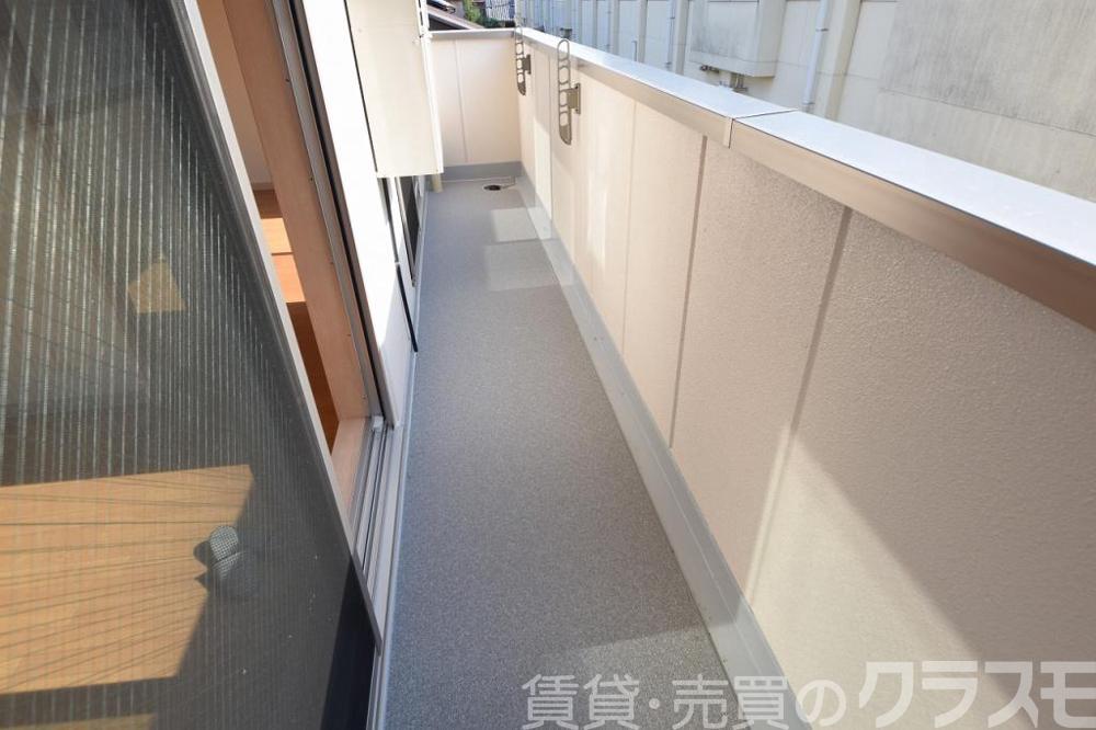 23/30 バルコニー