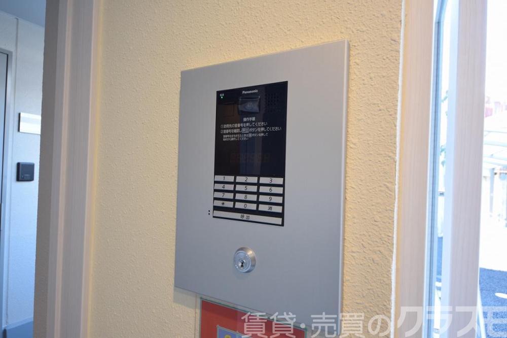 28/30 エントランス