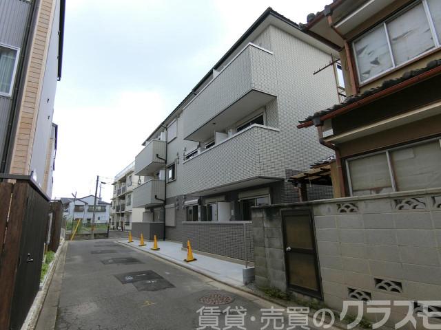 28/30 エントランス