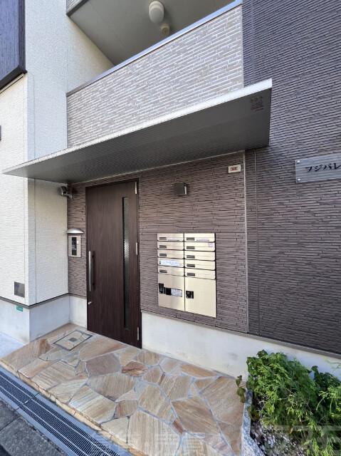 15/24 エントランス