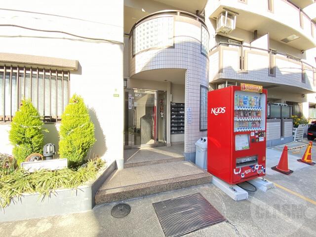 14/27 エントランス