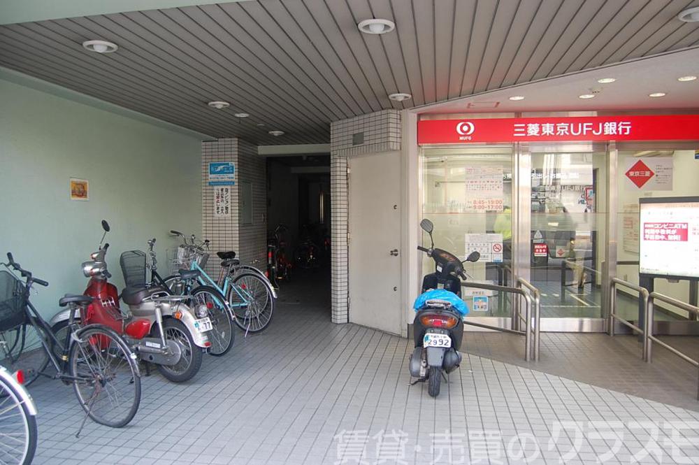 30/30 エントランス