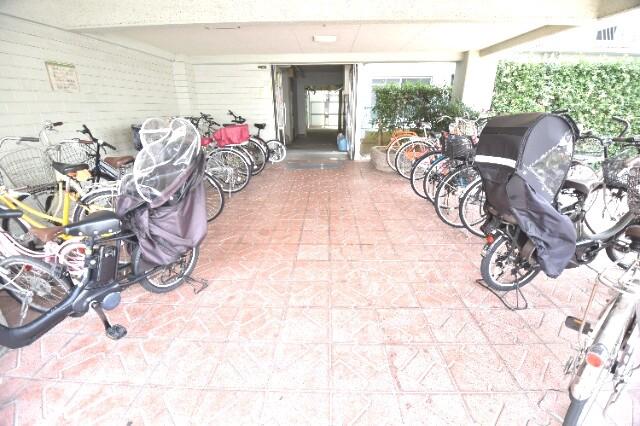 17/30 エントランス