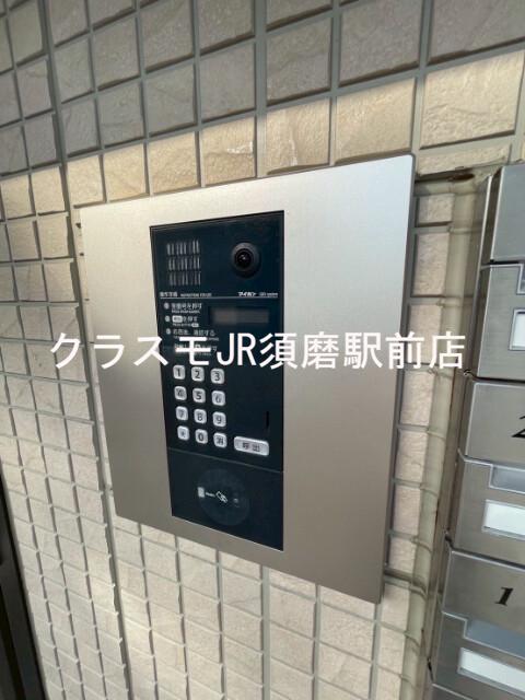 23/30 エントランス