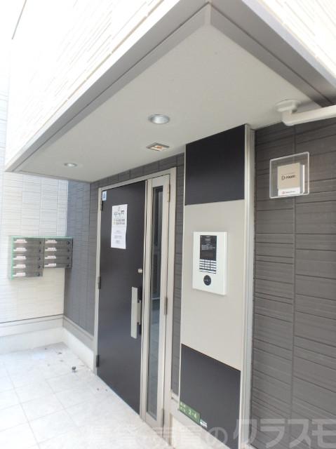 25/30 エントランス