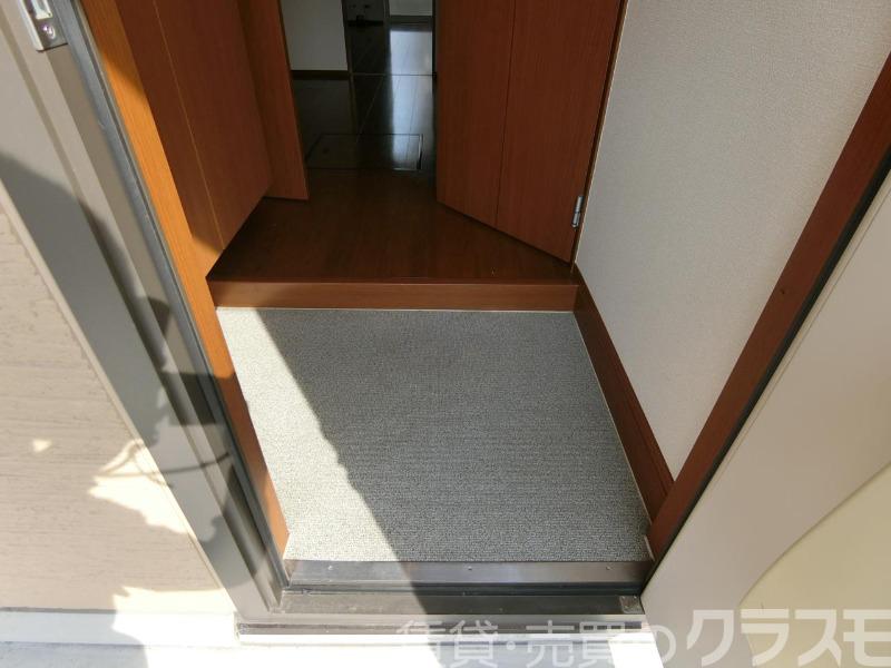 16/30 玄関
