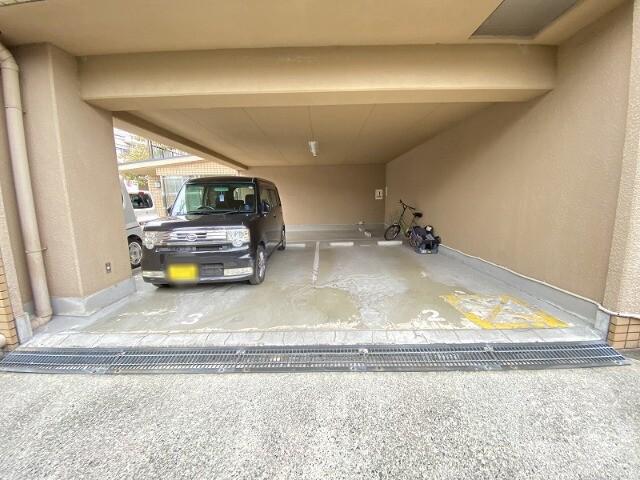21/30 駐車場
