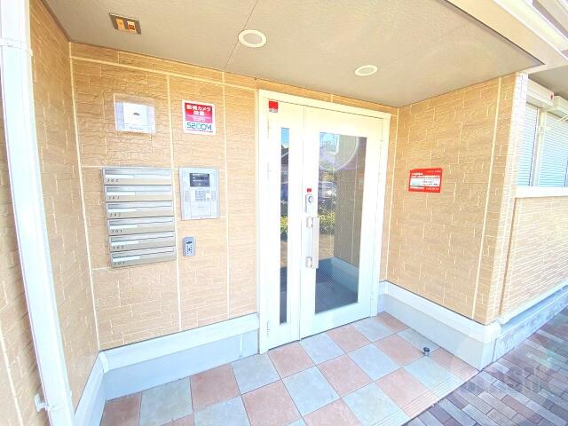 21/28 エントランス