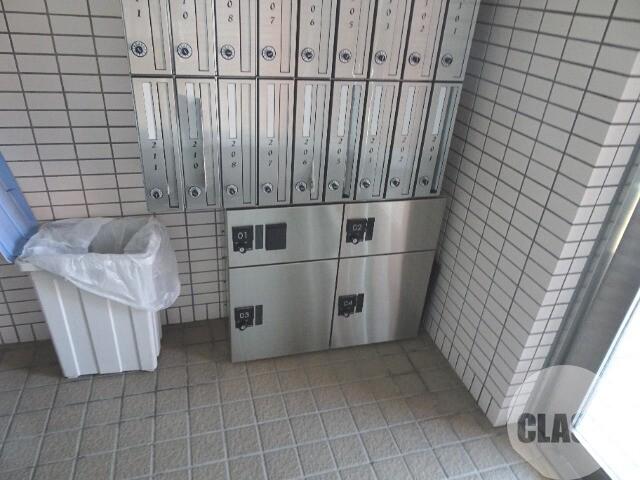 20/30 エントランス