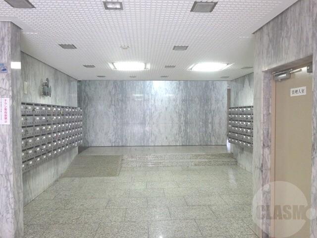 14/20 エントランス