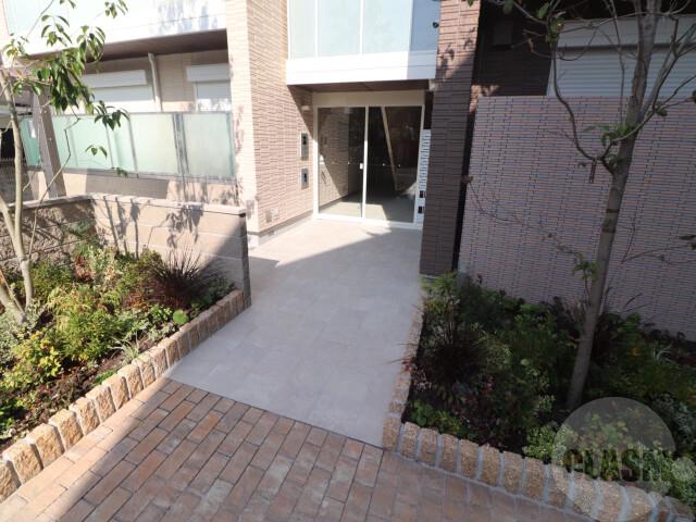 22/29 エントランス