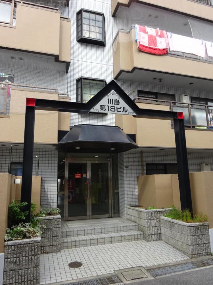 25/29 エントランス