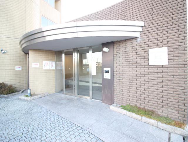 20/23 エントランス