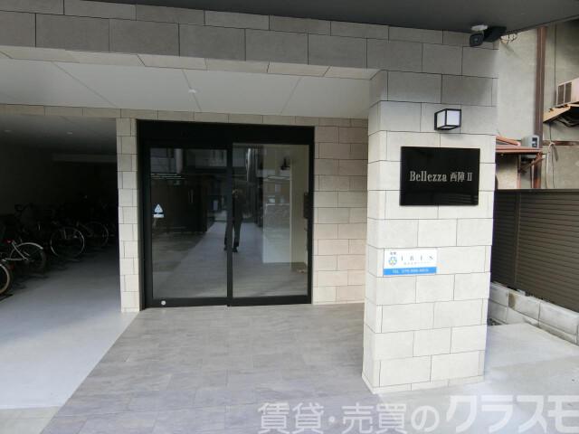 28/30 エントランス