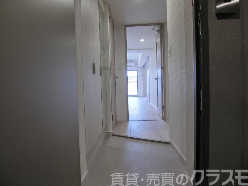 16/30 玄関