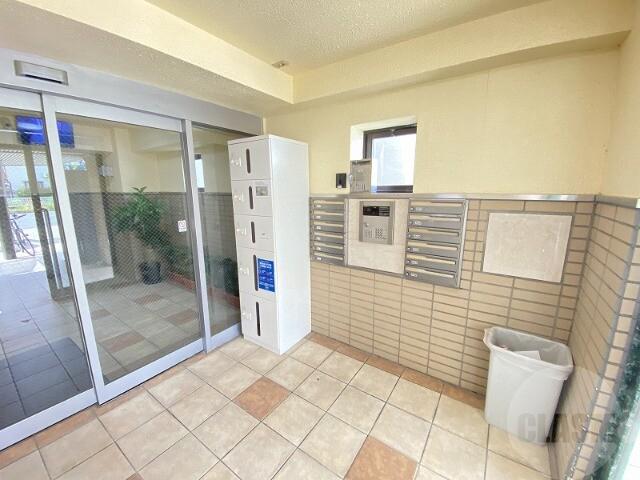 20/30 エントランス