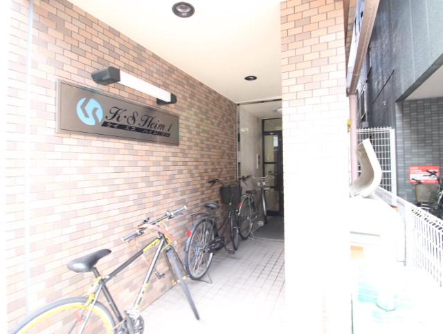 17/30 エントランス