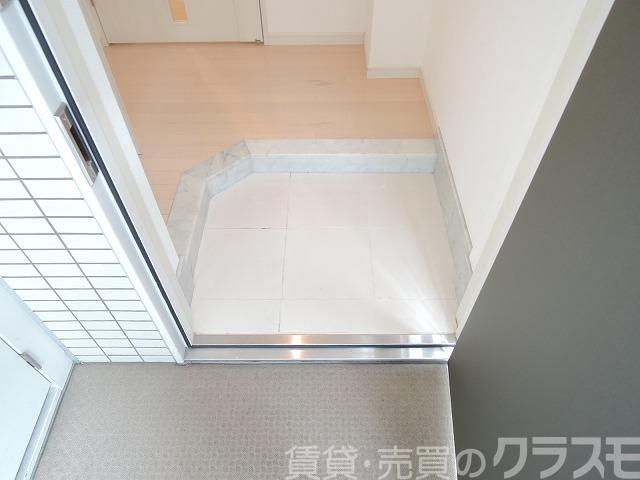 16/30 玄関