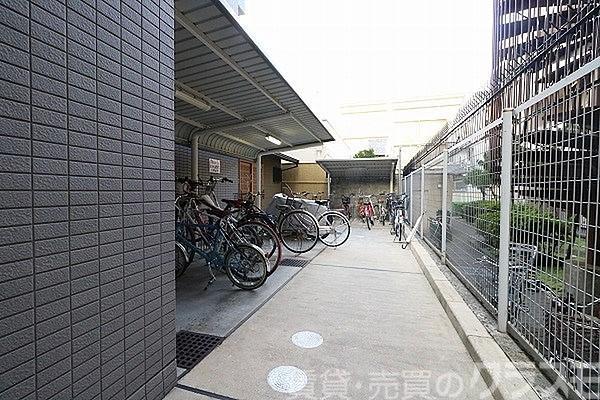 28/30 エントランス