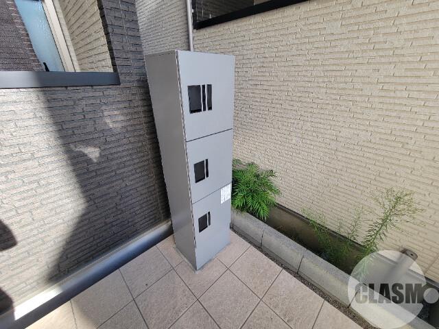 22/28 エントランス