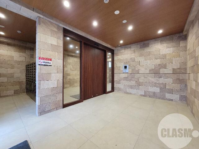 19/25 エントランス