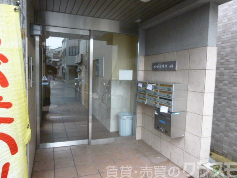 28/30 エントランス