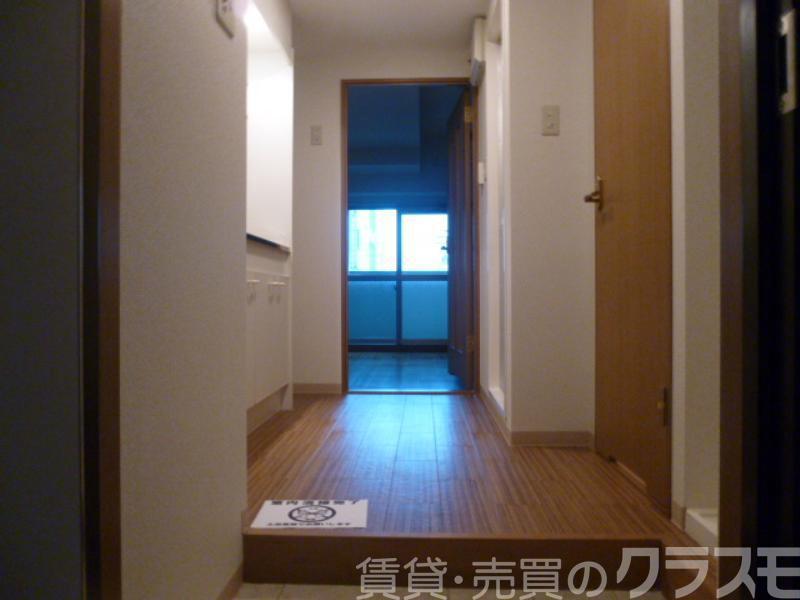 16/30 玄関