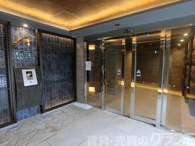 28/30 エントランス