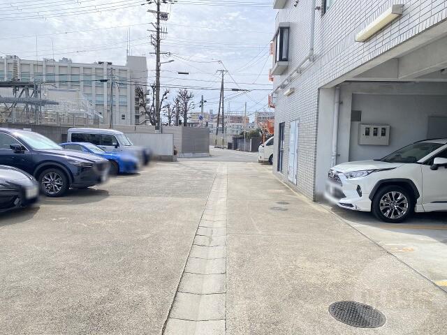 17/25 駐車場
