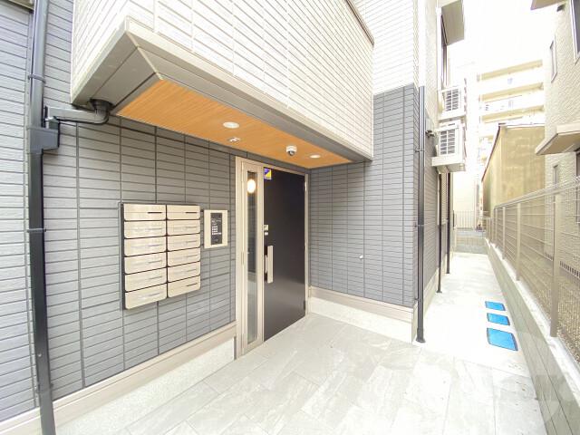 17/26 エントランス